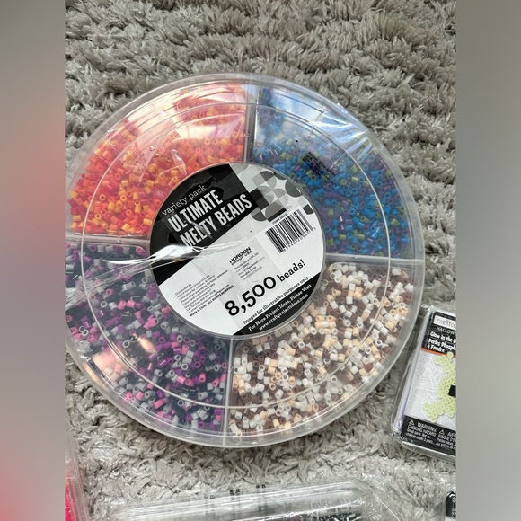 Ultimate melt beads and mixed colors and more - Picture 10 of 12